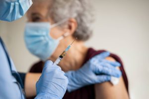 The dental profession has called on the government to stick to its vaccine plan for dentist